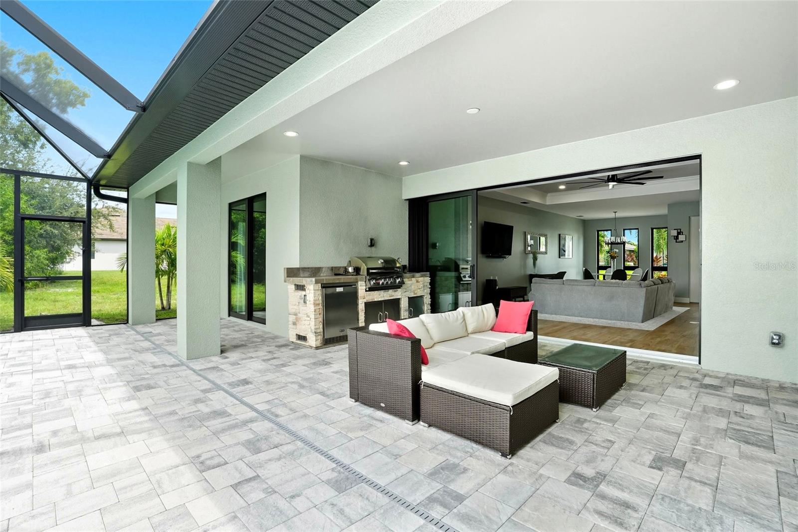 Search Properties for Sale 2 1418 SW 1ST PLACE