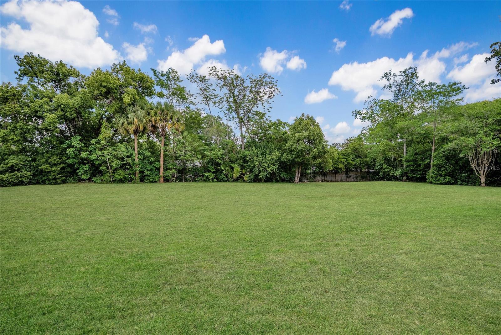 WOODFIELDS - Residential