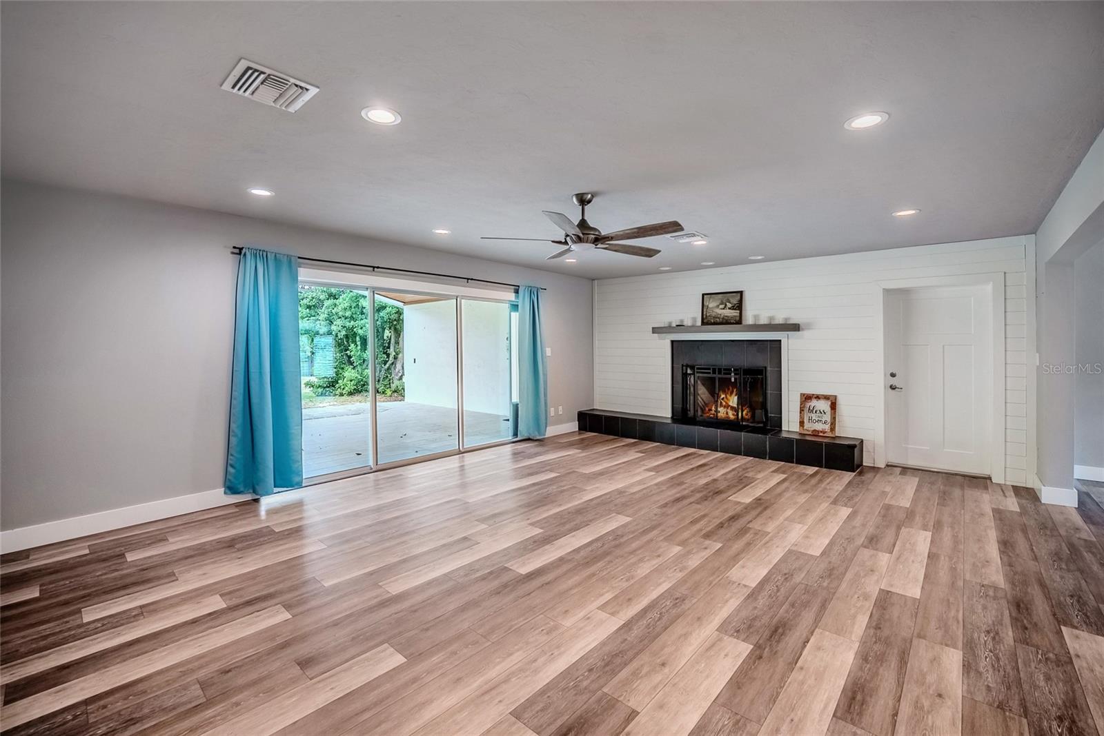 WOODFIELDS - Residential