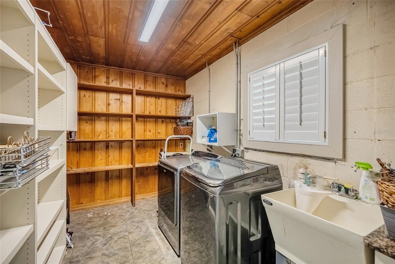 WOODFIELDS - Residential