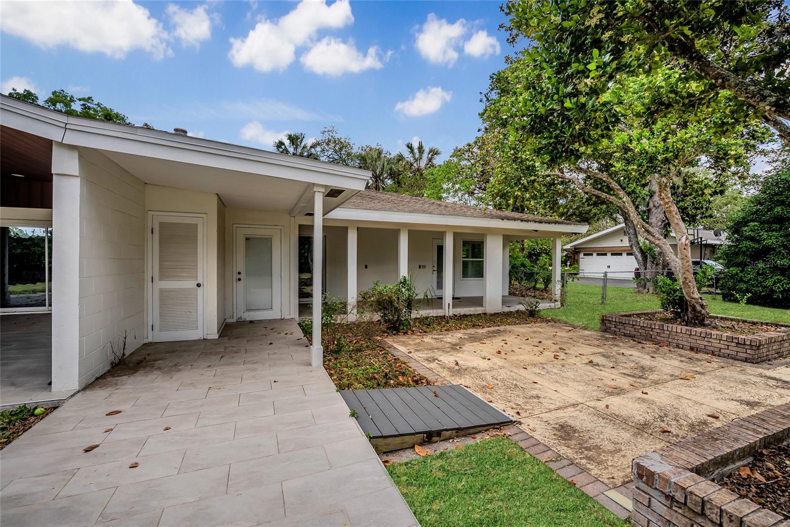 WOODFIELDS - Residential