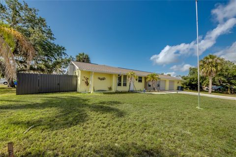 A home in PORT CHARLOTTE