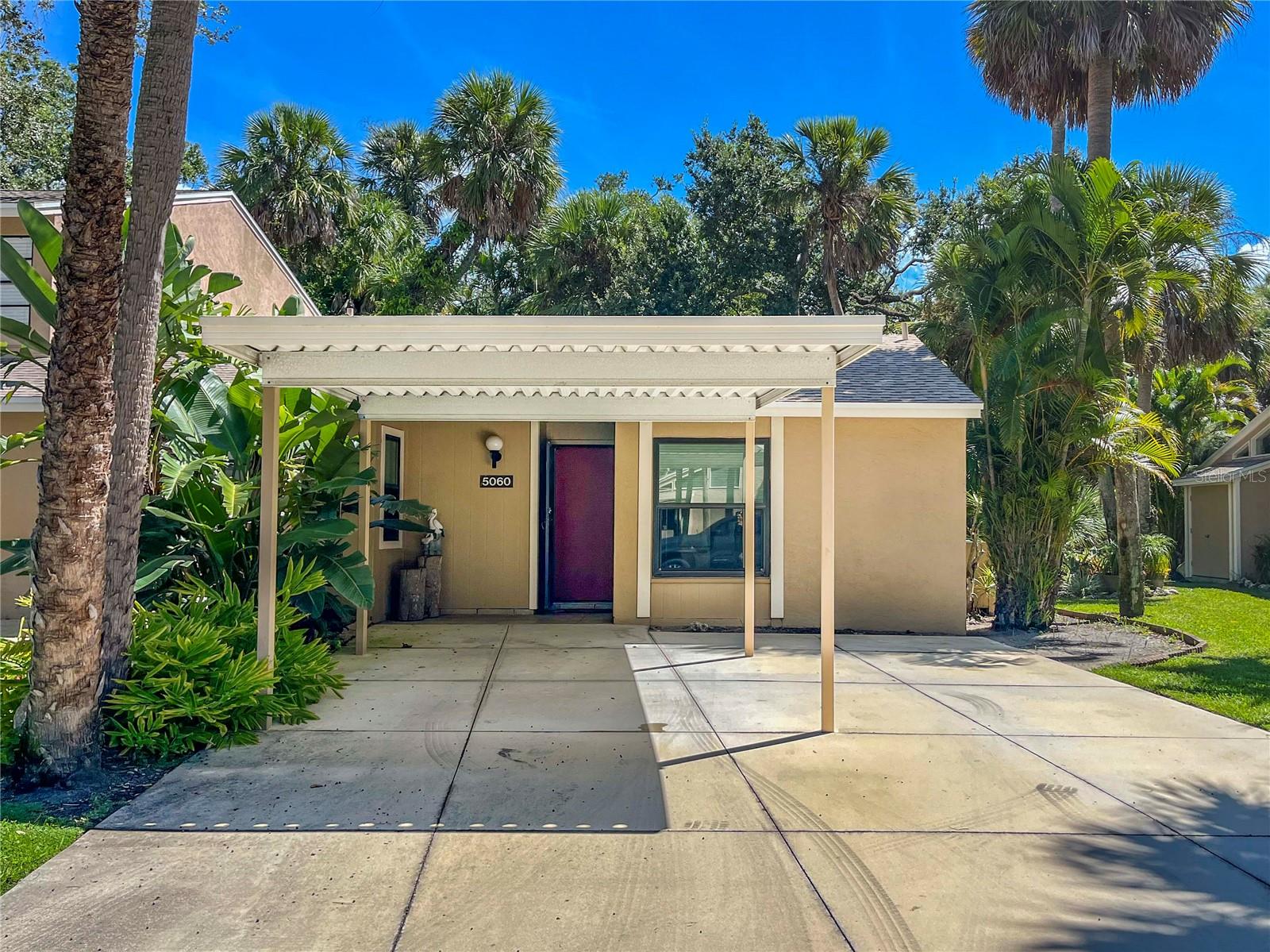 VILLAGE GARDENS - Residential Lease