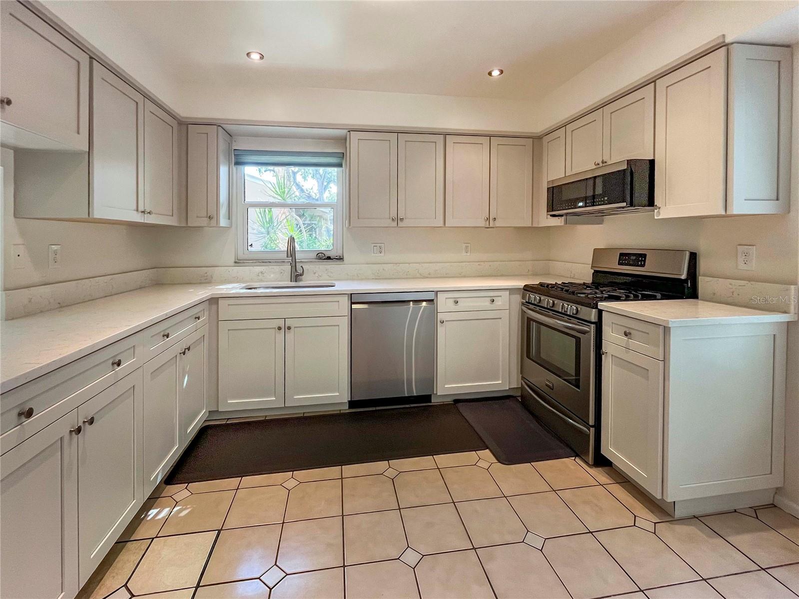 VILLAGE GARDENS - Residential Lease