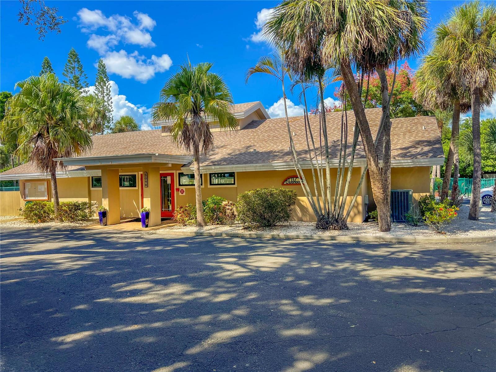 VILLAGE GARDENS - Residential Lease