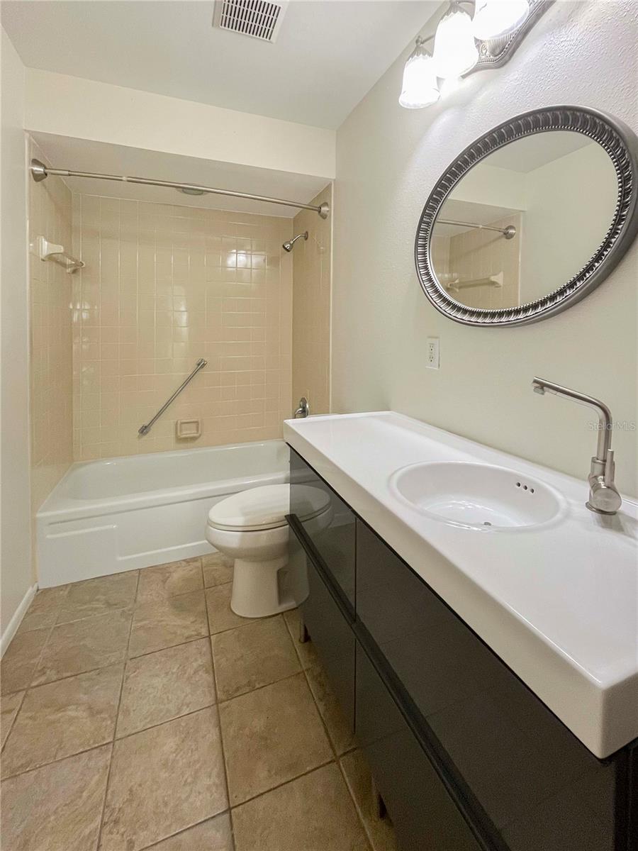 VILLAGE GARDENS - Residential Lease