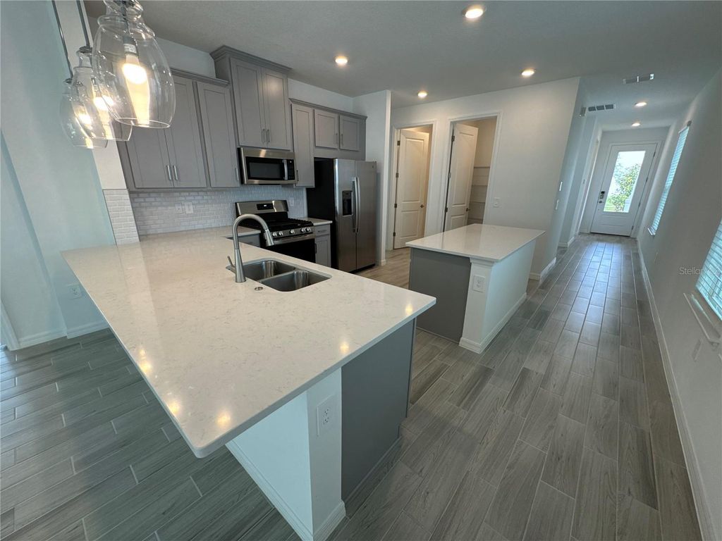 Photo of 994 Teal Creek Drive, Saint Cloud, FL 34771 (MLS # S5148660)