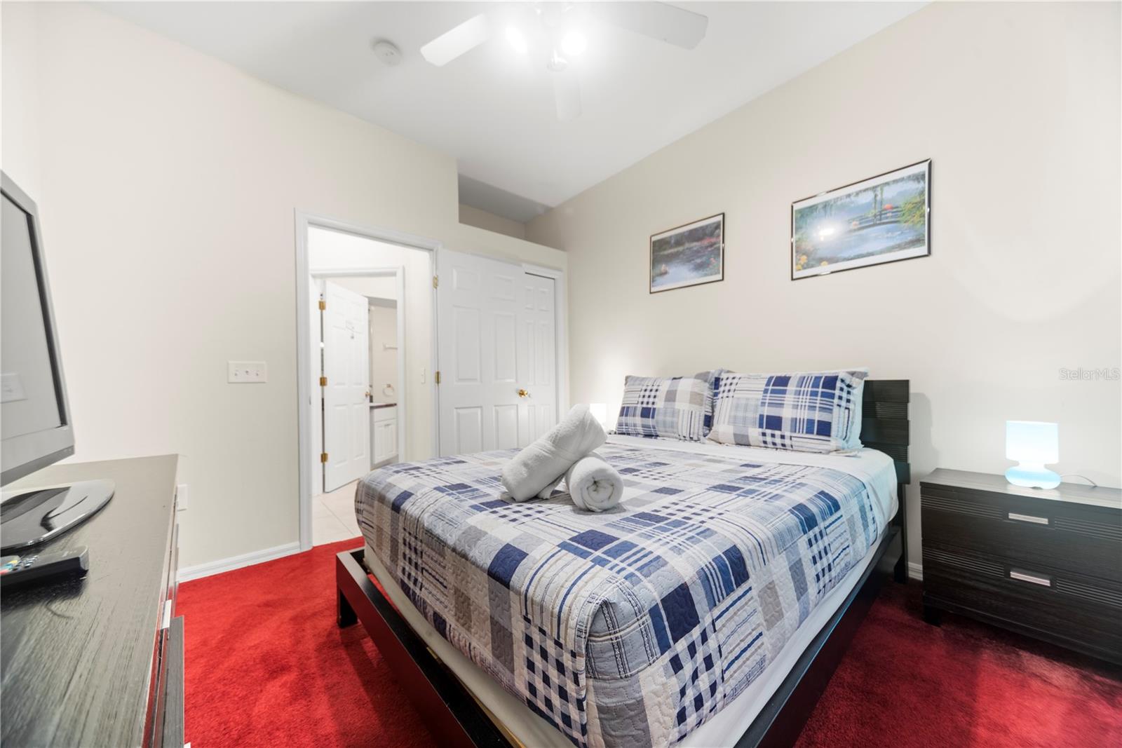 SUNSET LAKES PH 01 - Residential