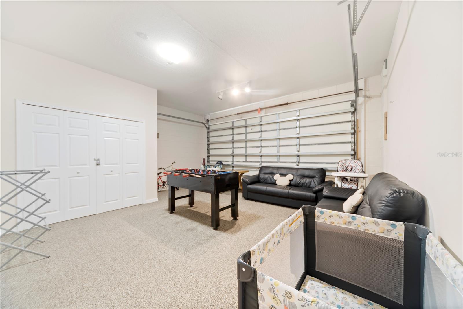 SUNSET LAKES PH 01 - Residential