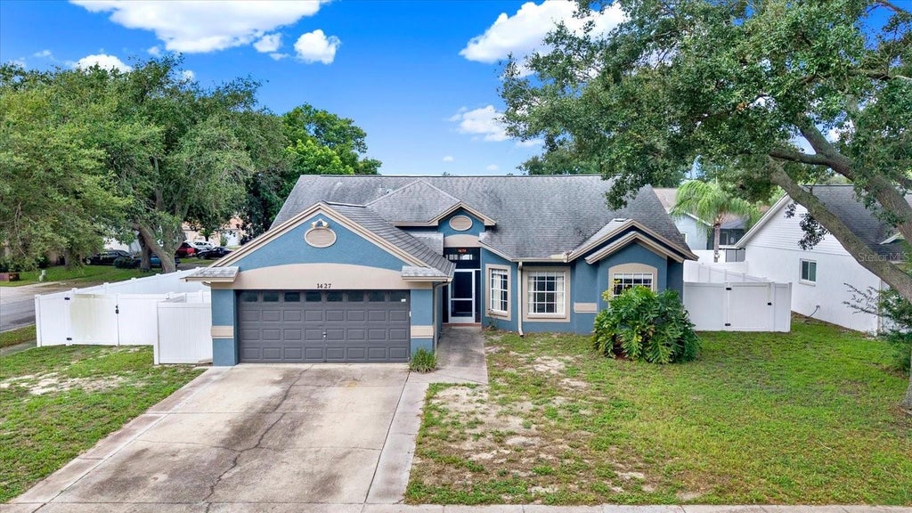 Photo of 1427 Bay View Street, Tarpon Springs, FL 34689 (MLS # W7888343)