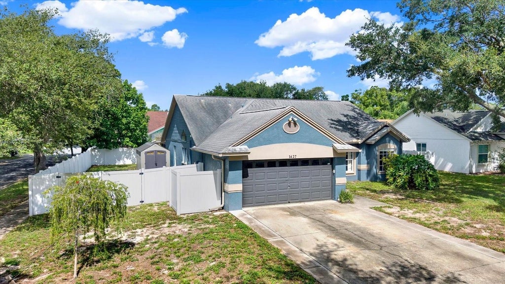 Photo of 1427 Bay View Street, Tarpon Springs, FL 34689 (MLS # W7888343)