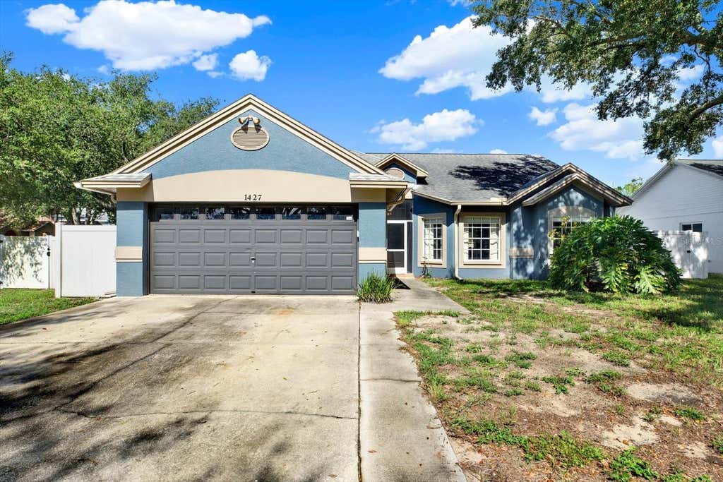Photo of 1427 Bay View Street, Tarpon Springs, FL 34689 (MLS # W7888343)