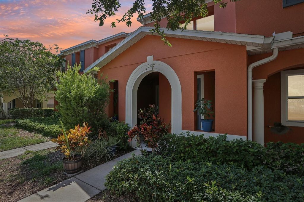 Photo of 6907 Hawthorne Trace Lane, Riverview, FL 33578 (MLS # TB8416044)