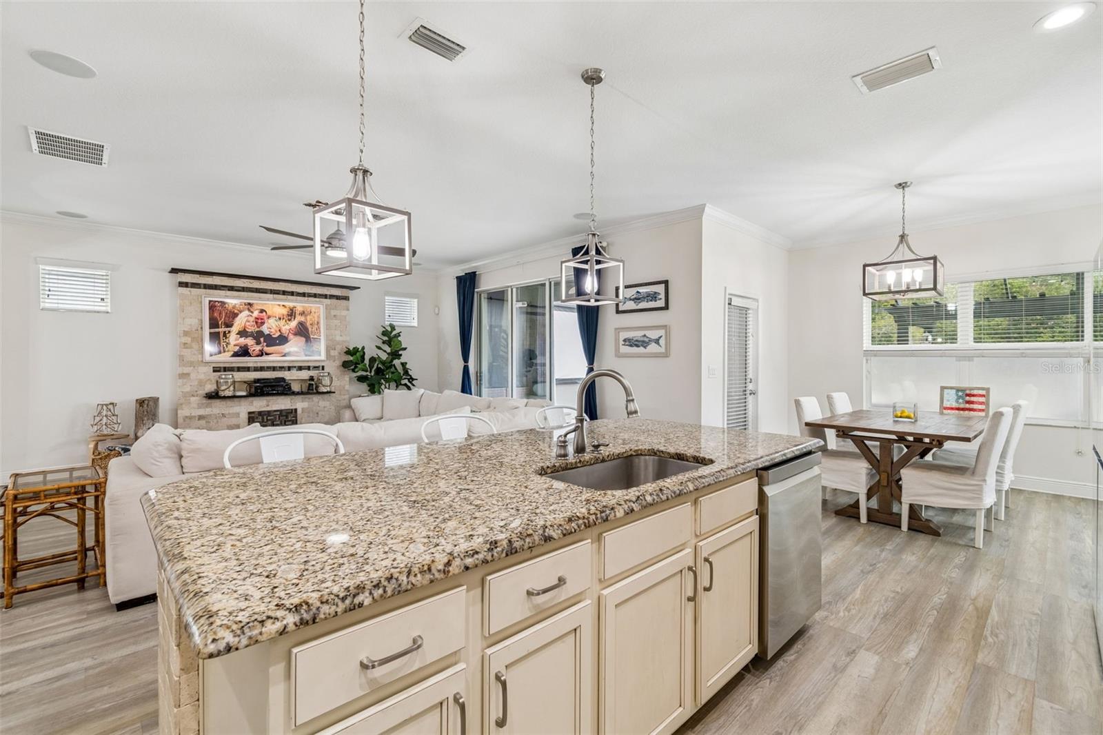FISHHAWK RANCH TR 8 PT - Residential