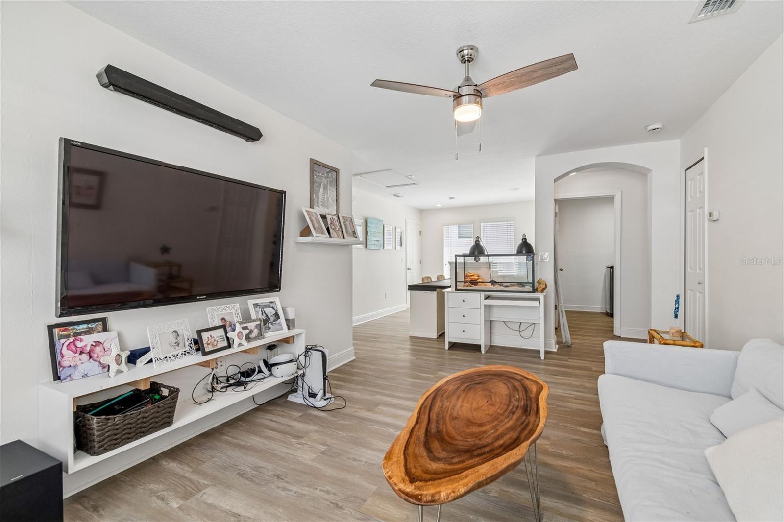 FISHHAWK RANCH TR 8 PT - Residential