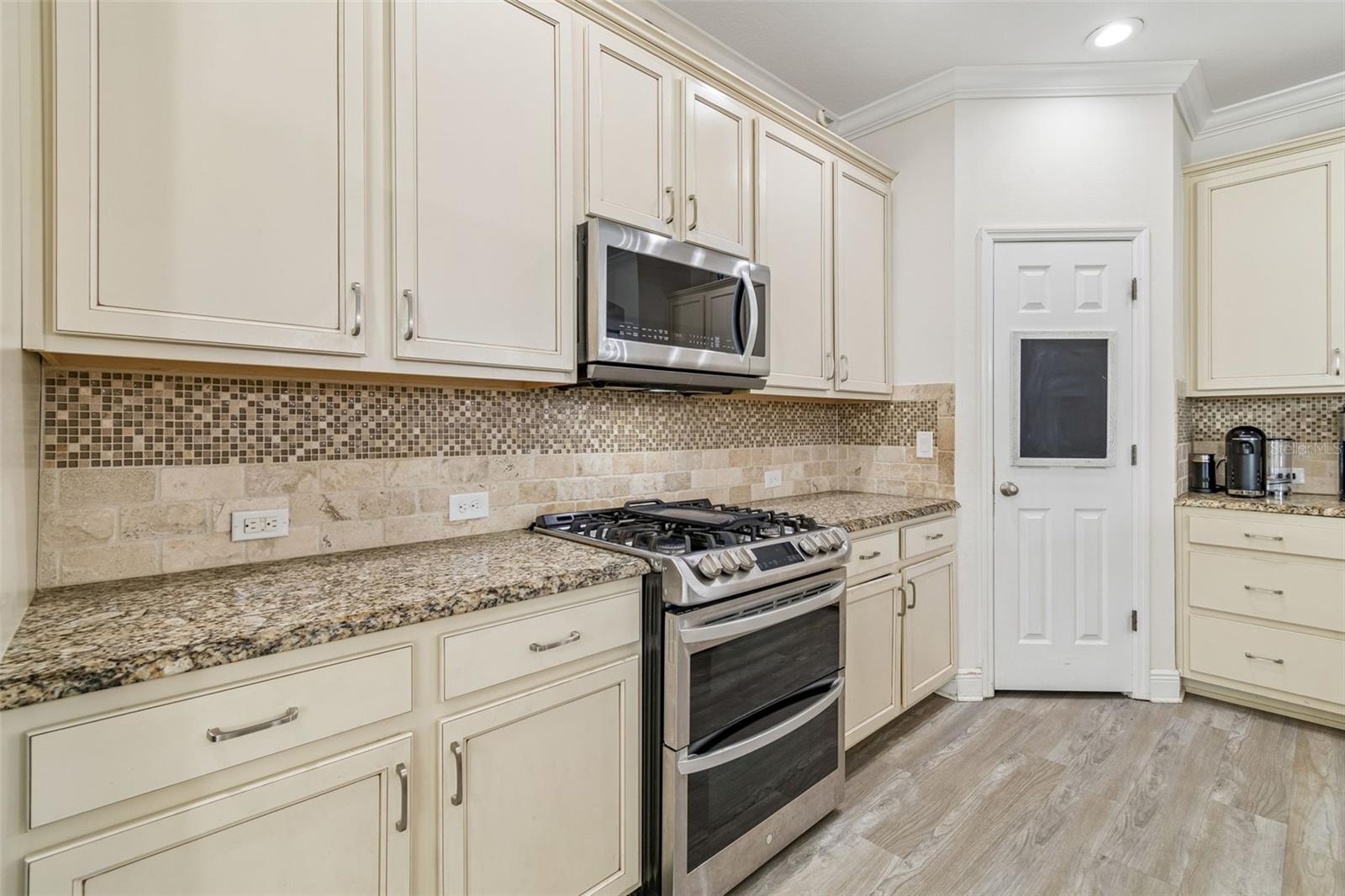 FISHHAWK RANCH TR 8 PT - Residential