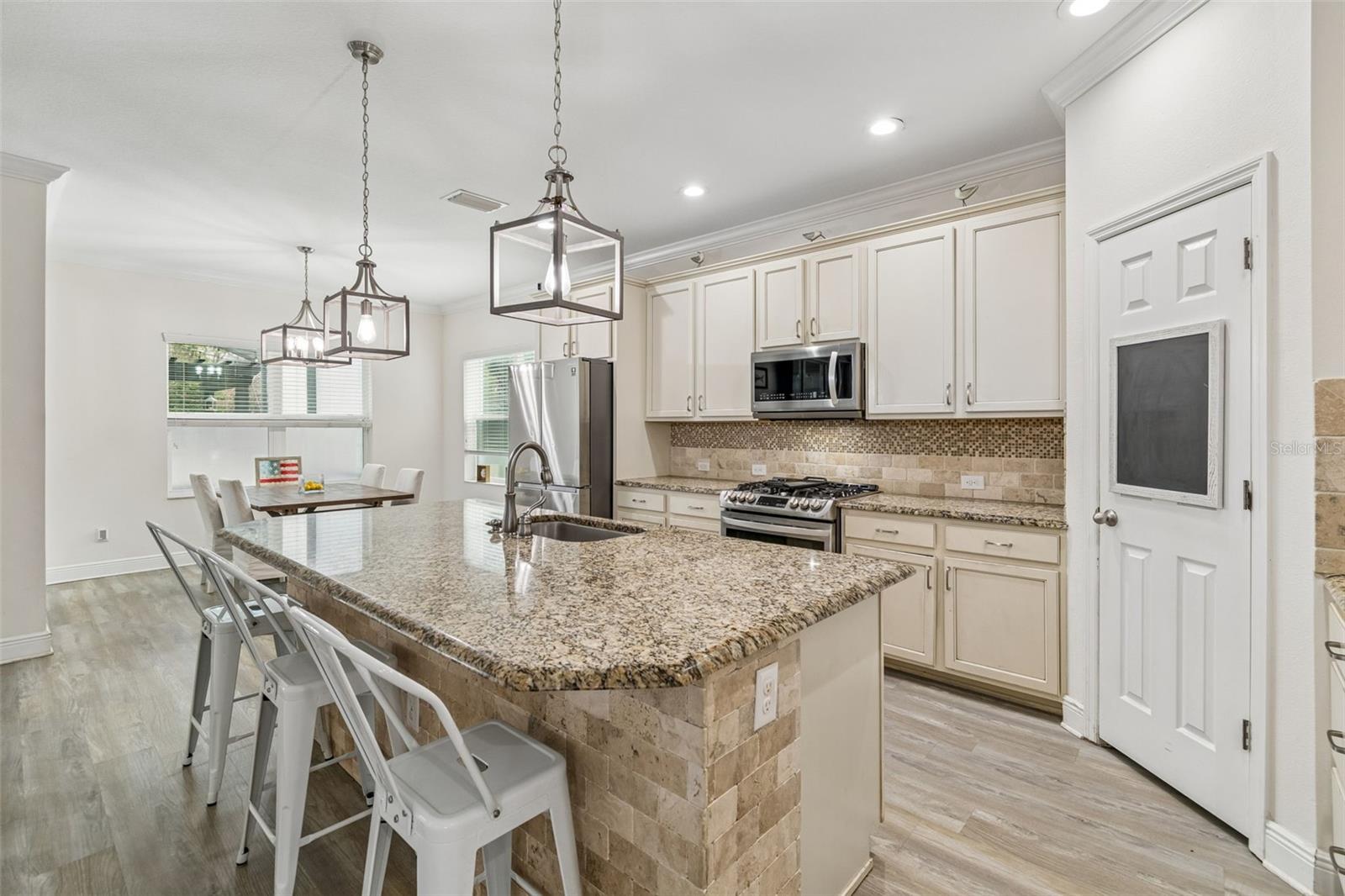 FISHHAWK RANCH TR 8 PT - Residential