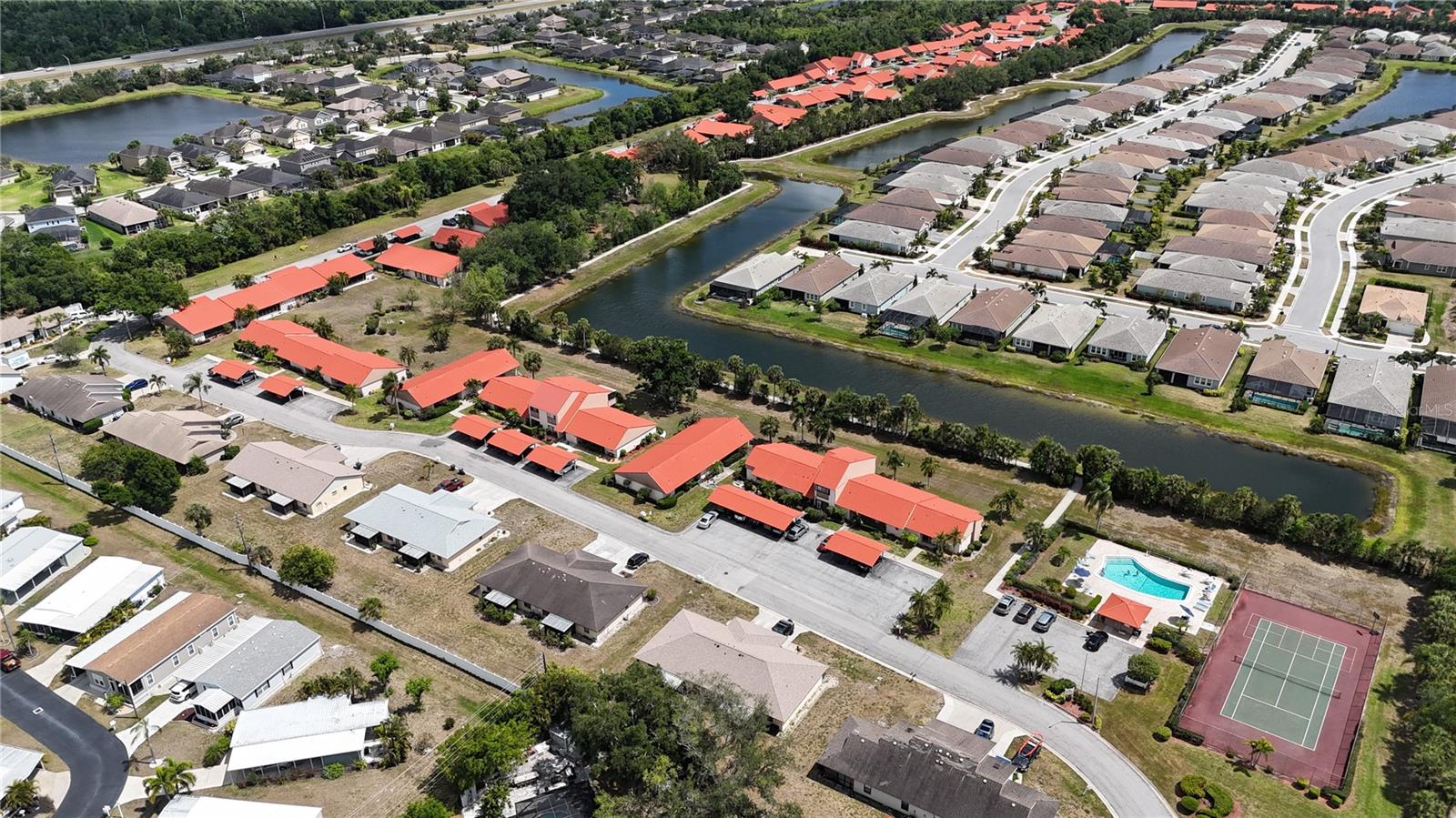 SUNRISE GOLF CLUB PH I - Residential