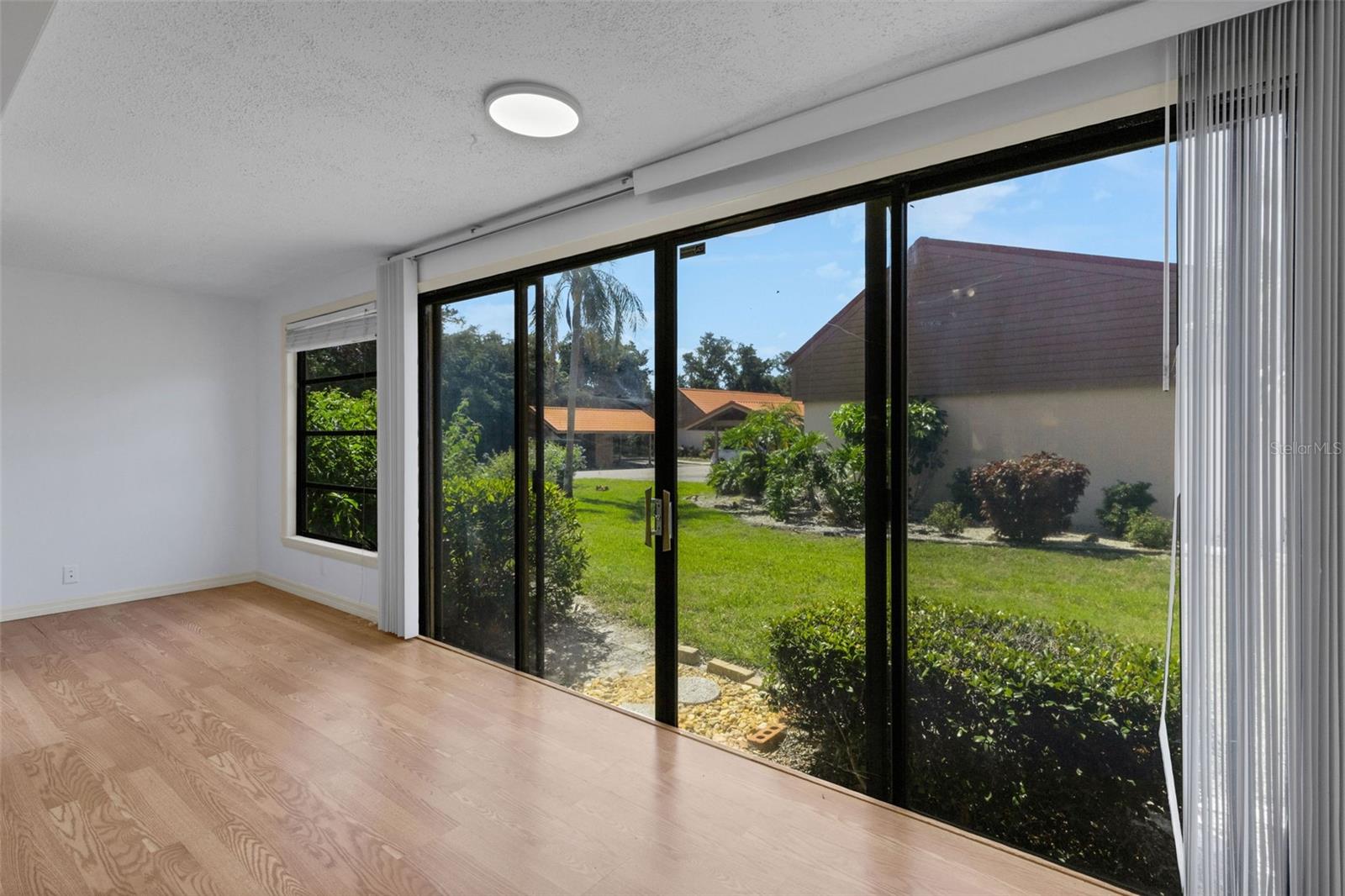 SUNRISE GOLF CLUB PH I - Residential