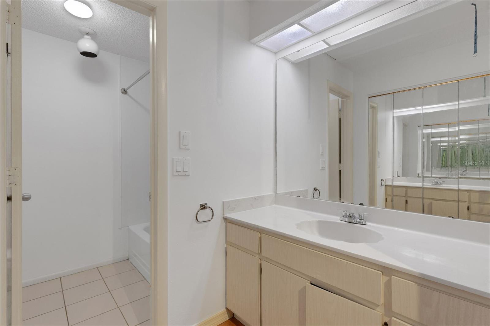 SUNRISE GOLF CLUB PH I - Residential