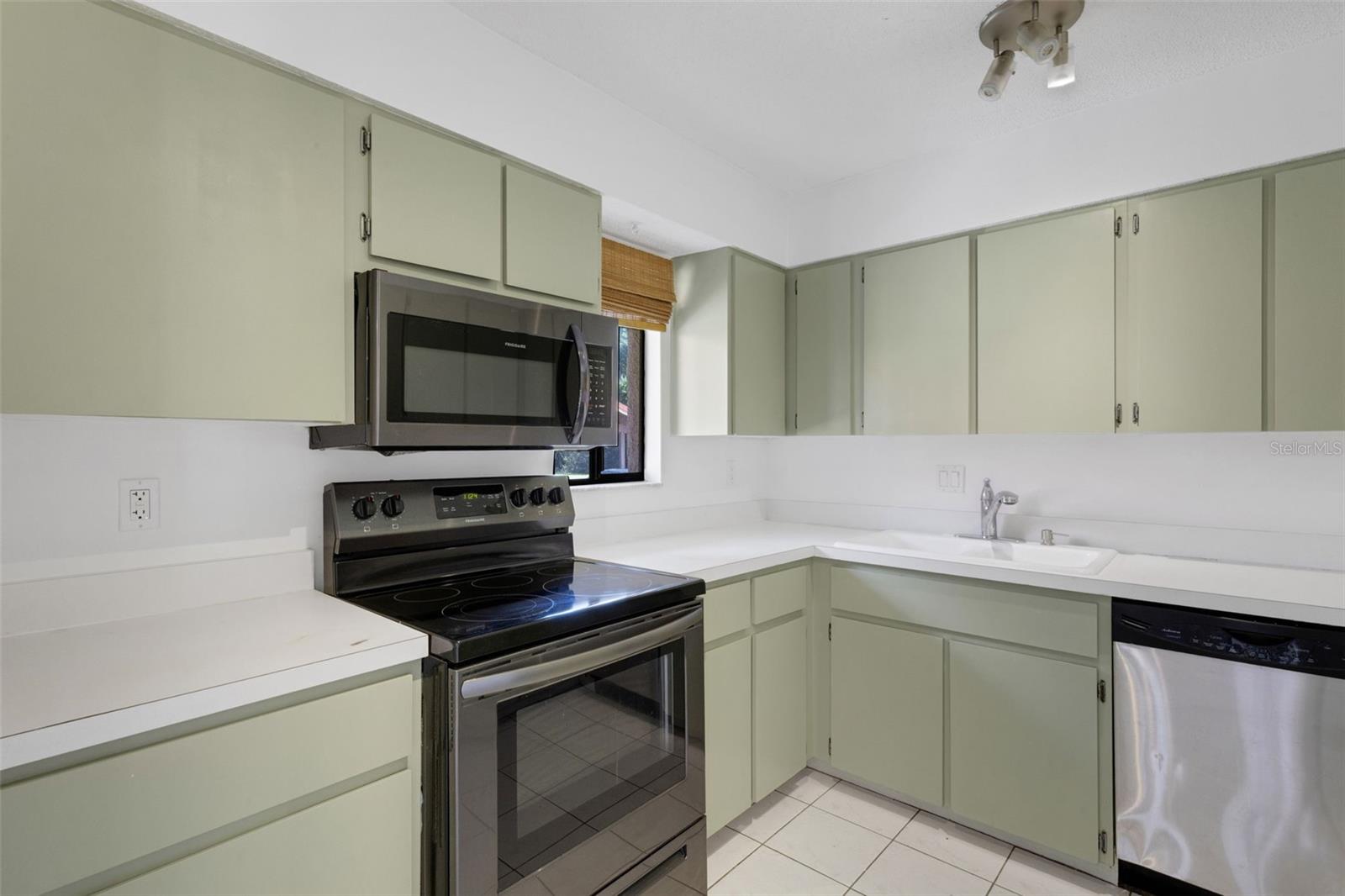 SUNRISE GOLF CLUB PH I - Residential