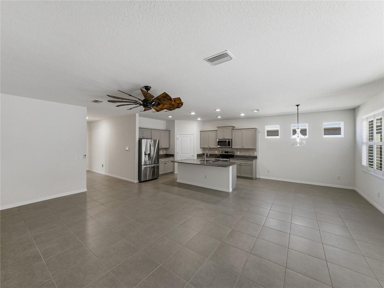 LAKE JOVITA GOLF & COUNTRY CLU - Residential