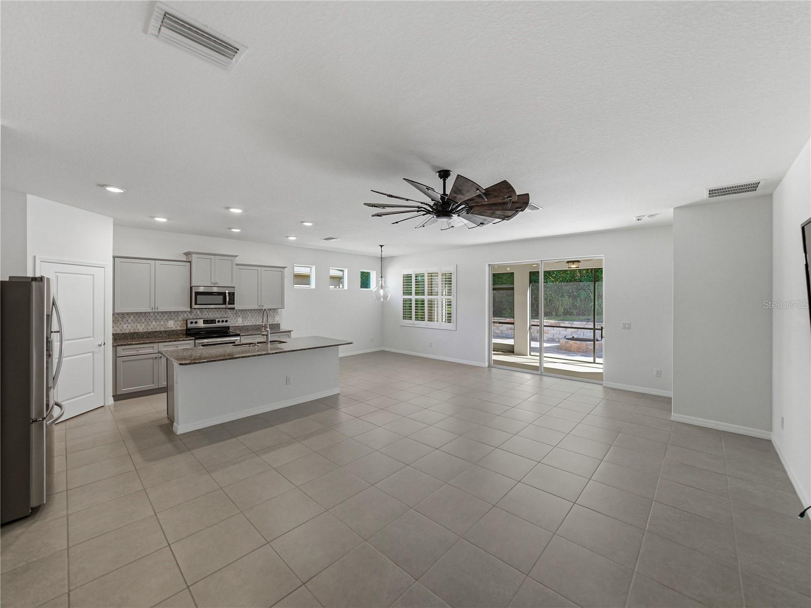 LAKE JOVITA GOLF & COUNTRY CLU - Residential