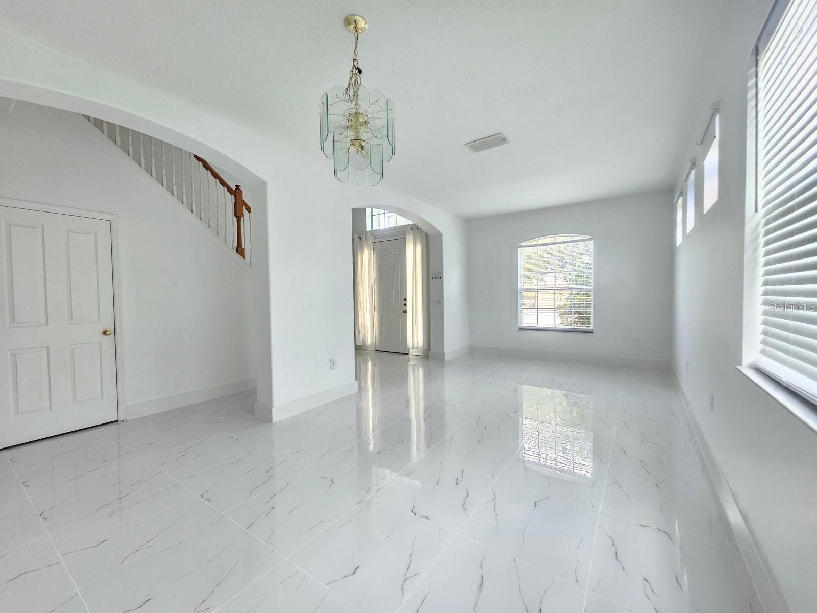 2718 LUCAS LAKE LANE