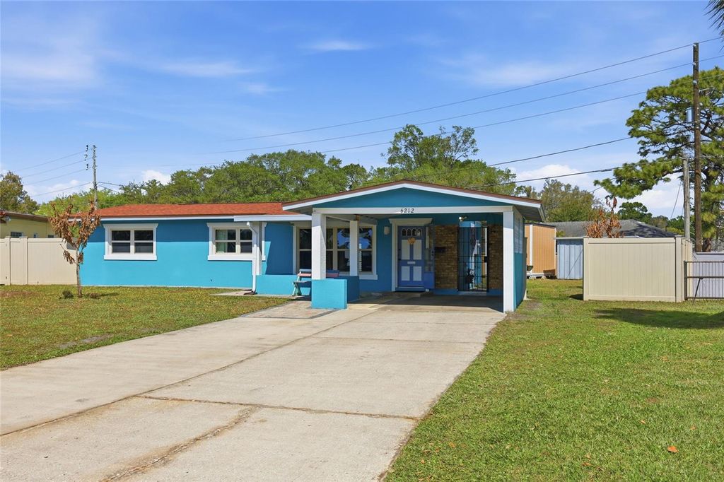 Photo of 6212 Willow Oak Lane, Orlando, FL 32809 (MLS # O6391205)