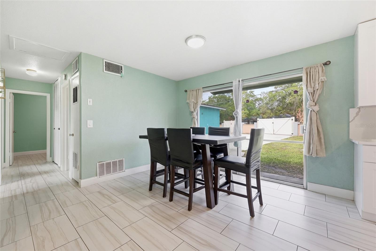 SKY LAKE OAK RIDGE SEC - Residential