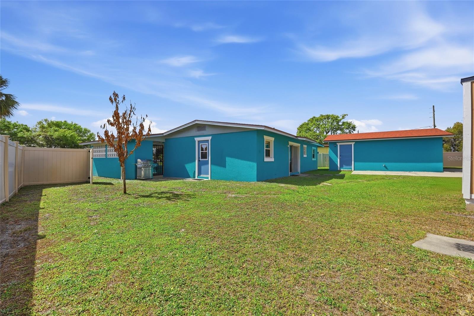 SKY LAKE OAK RIDGE SEC - Residential