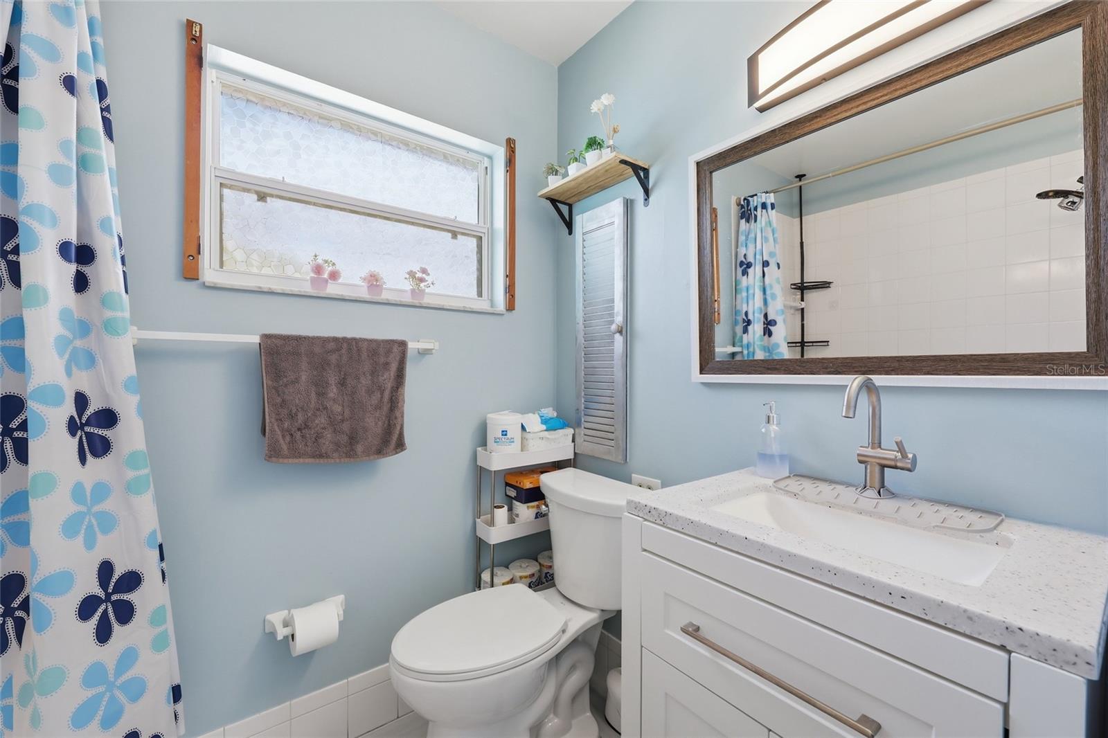 SKY LAKE OAK RIDGE SEC - Residential