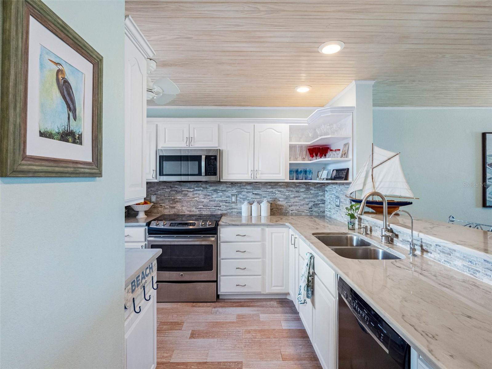 SHORE MARINER THE CONDO - Residential
