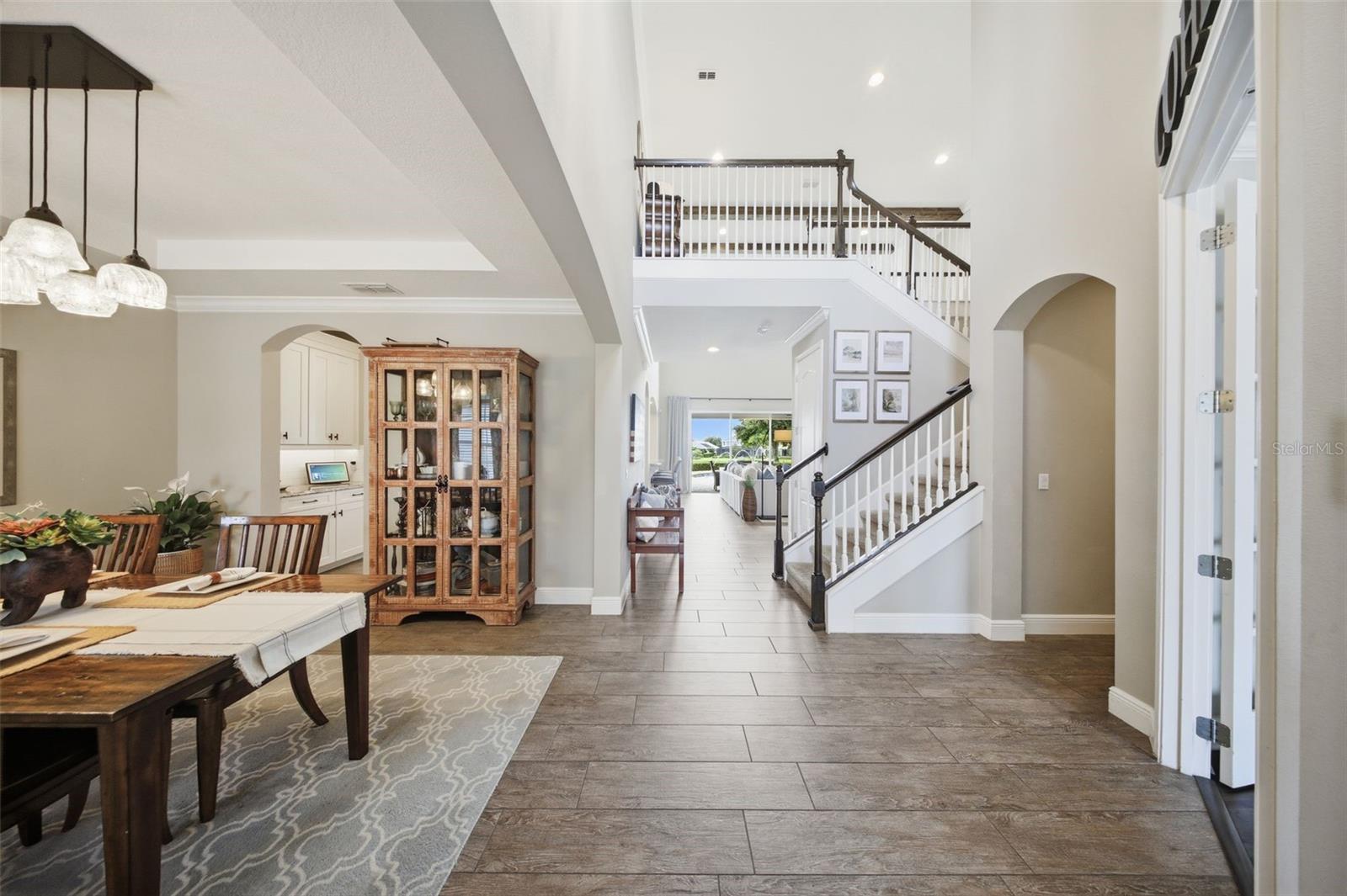 5513 THOMAS SQUARE DRIVE