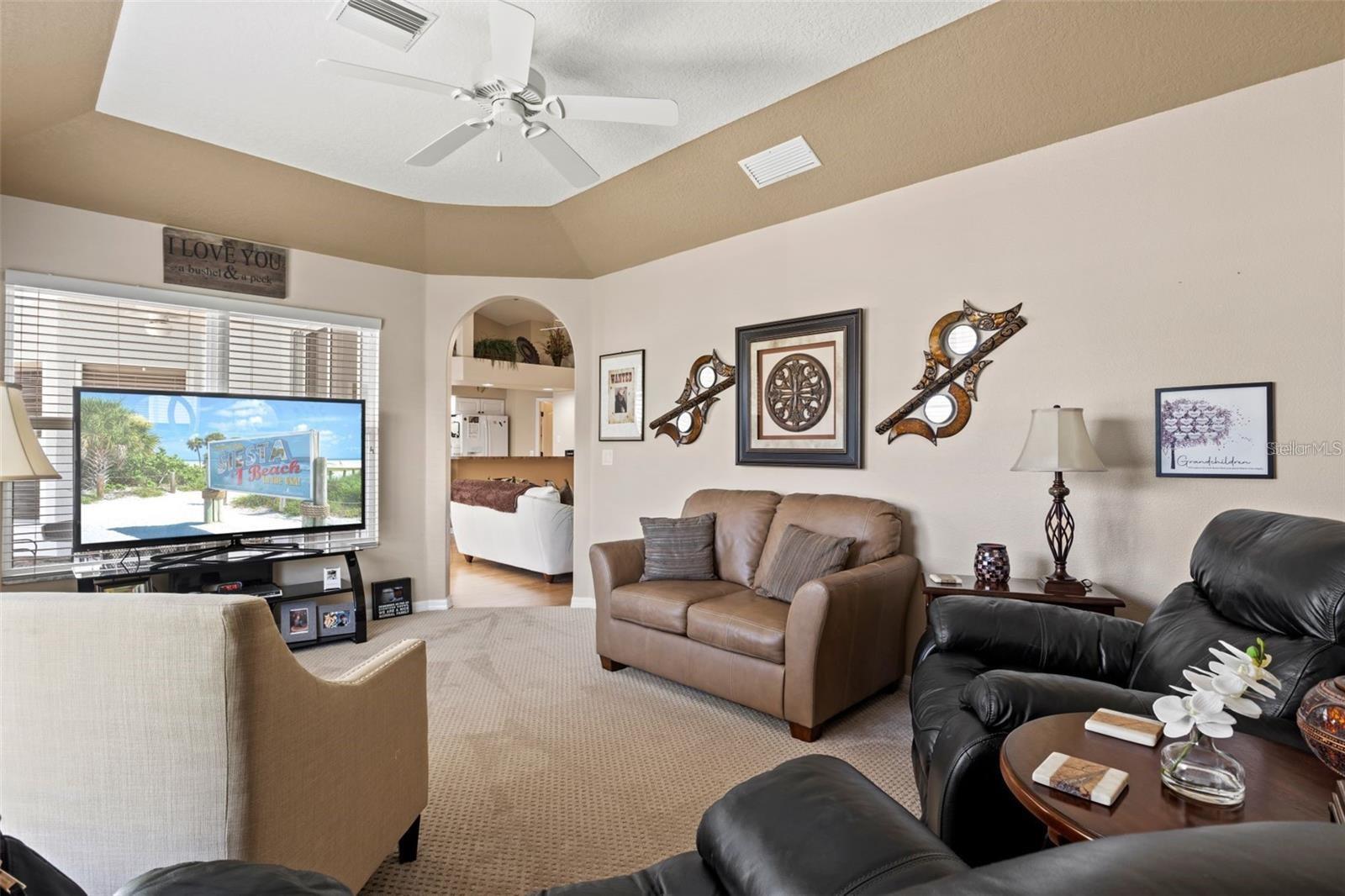 SOUTH VENICE - Residential Lease