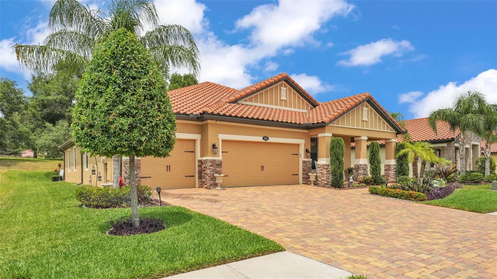 3926 AQUILLA DRIVE