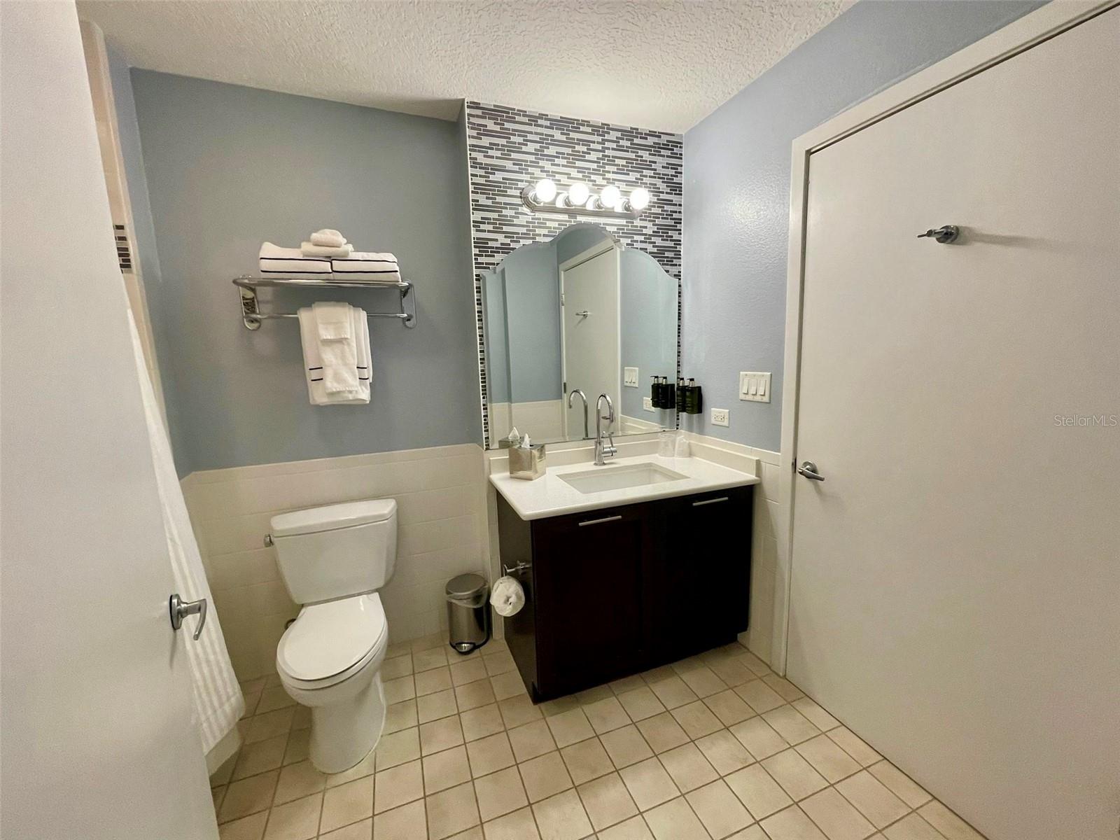 MONA LISA CELEB - Residential