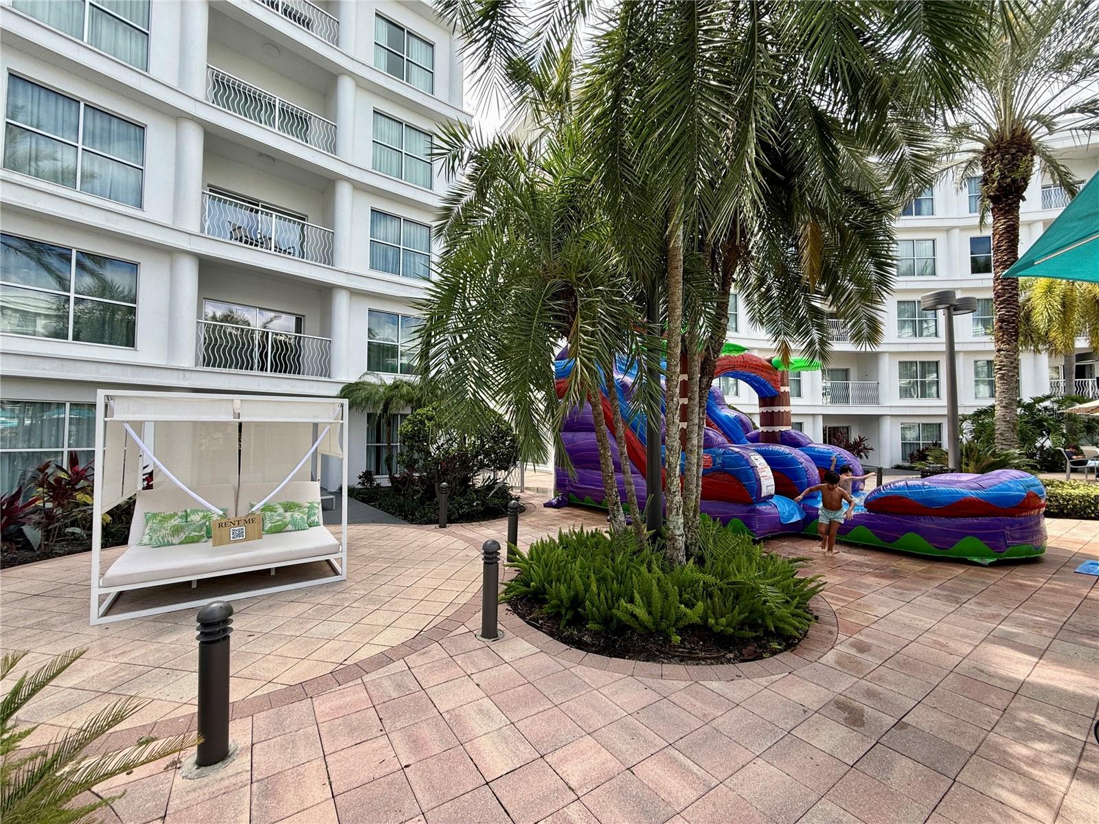MONA LISA CELEB - Residential