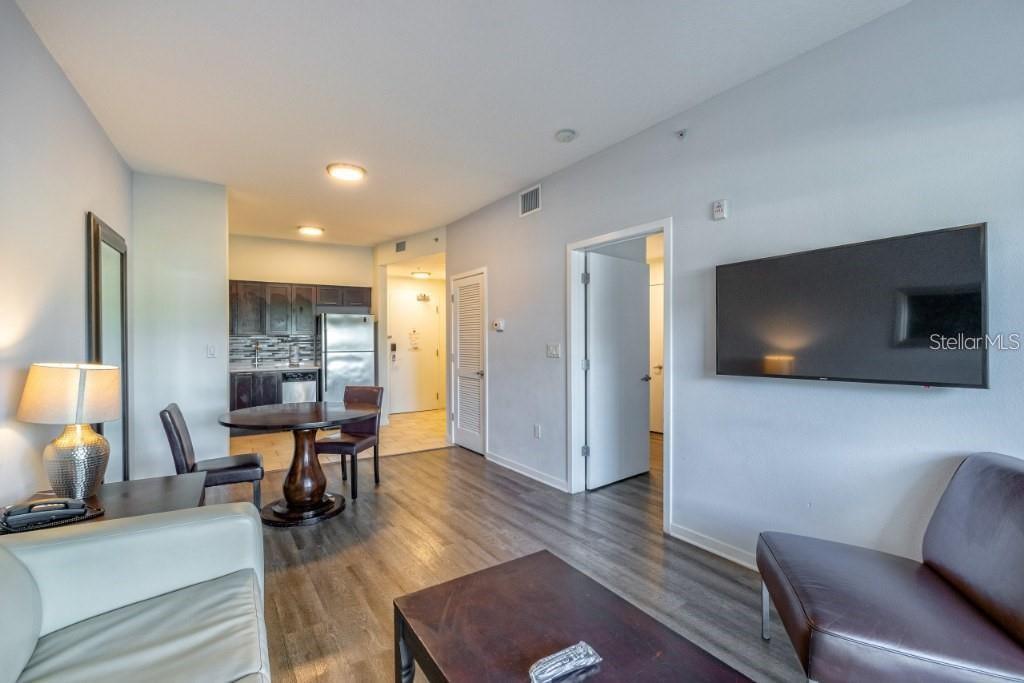 MONA LISA CELEB - Residential
