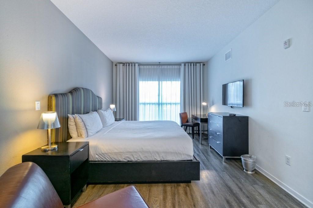 MONA LISA CELEB - Residential