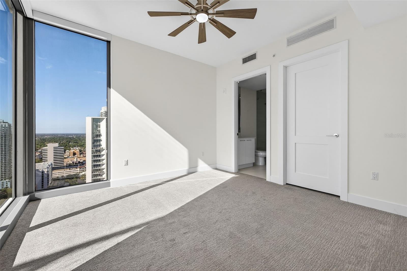 SALTAIRE CONDO - Residential