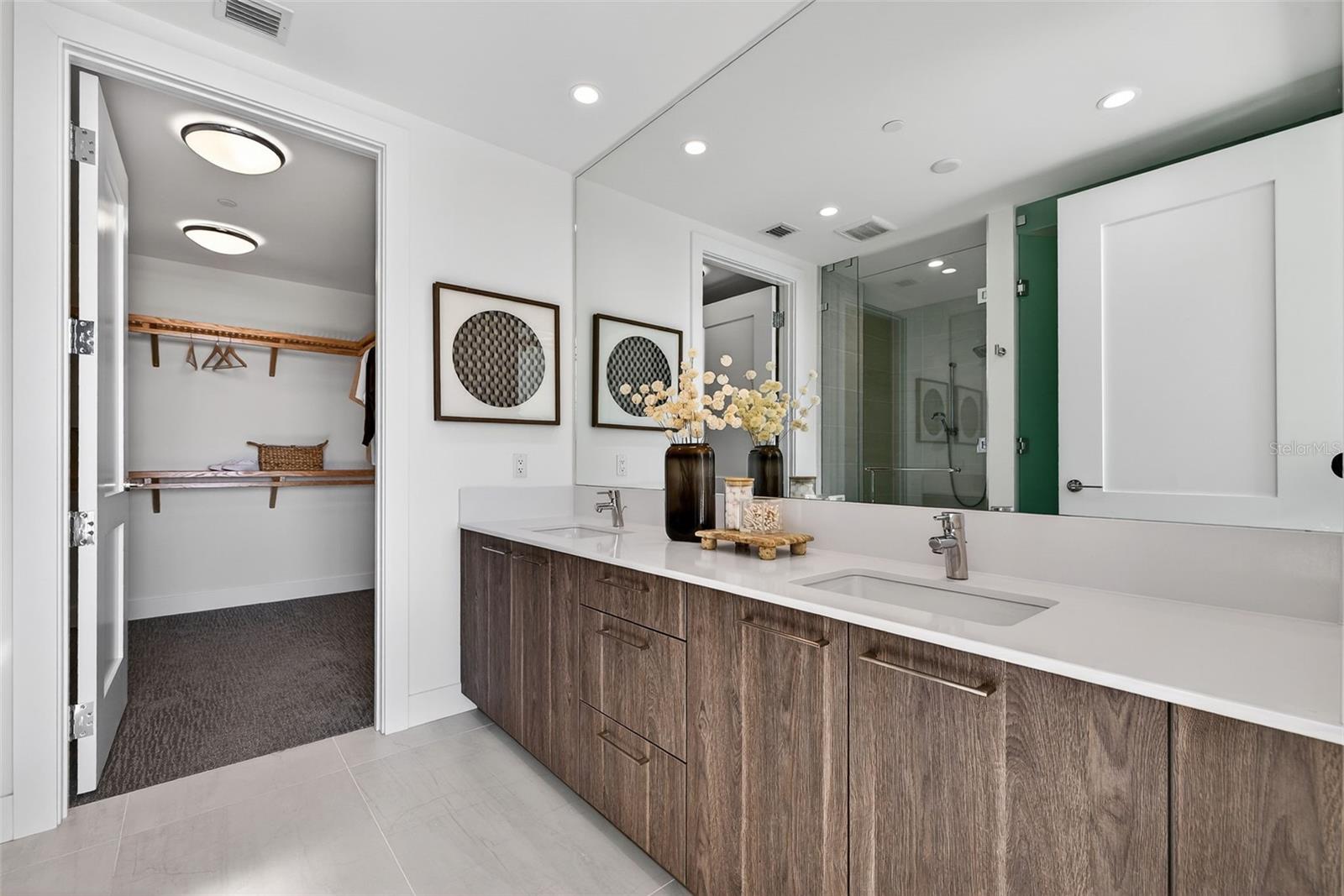 SALTAIRE CONDO - Residential