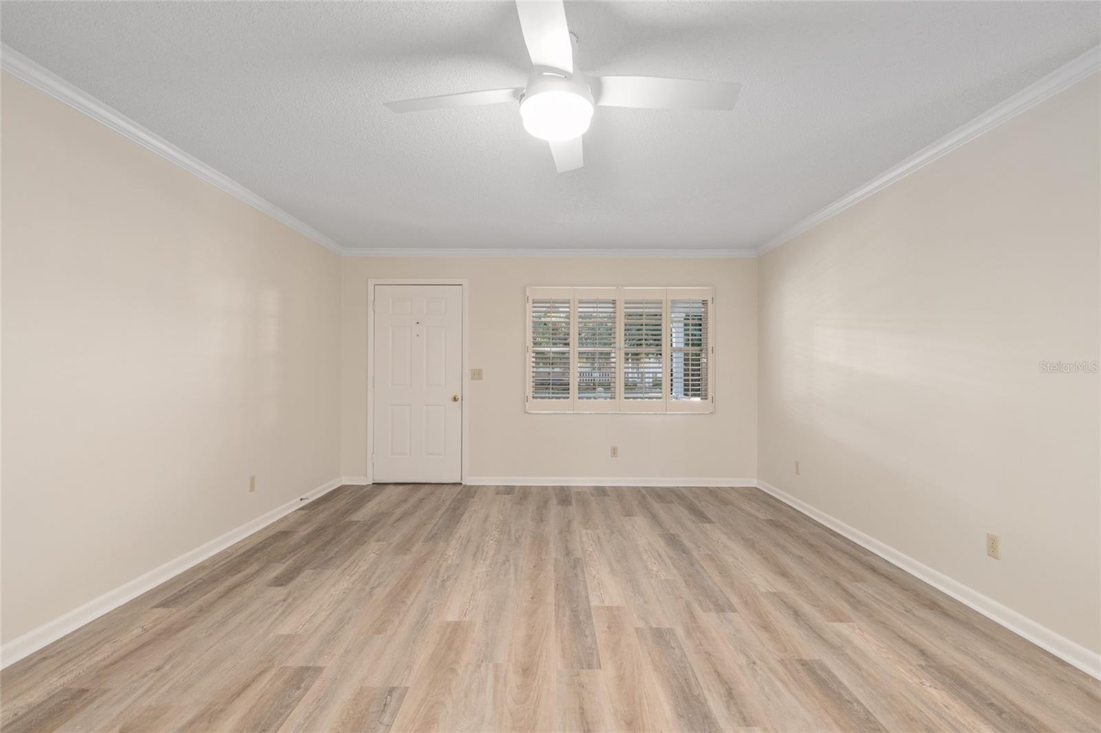 ON TOP OF THE WORLD - Residential