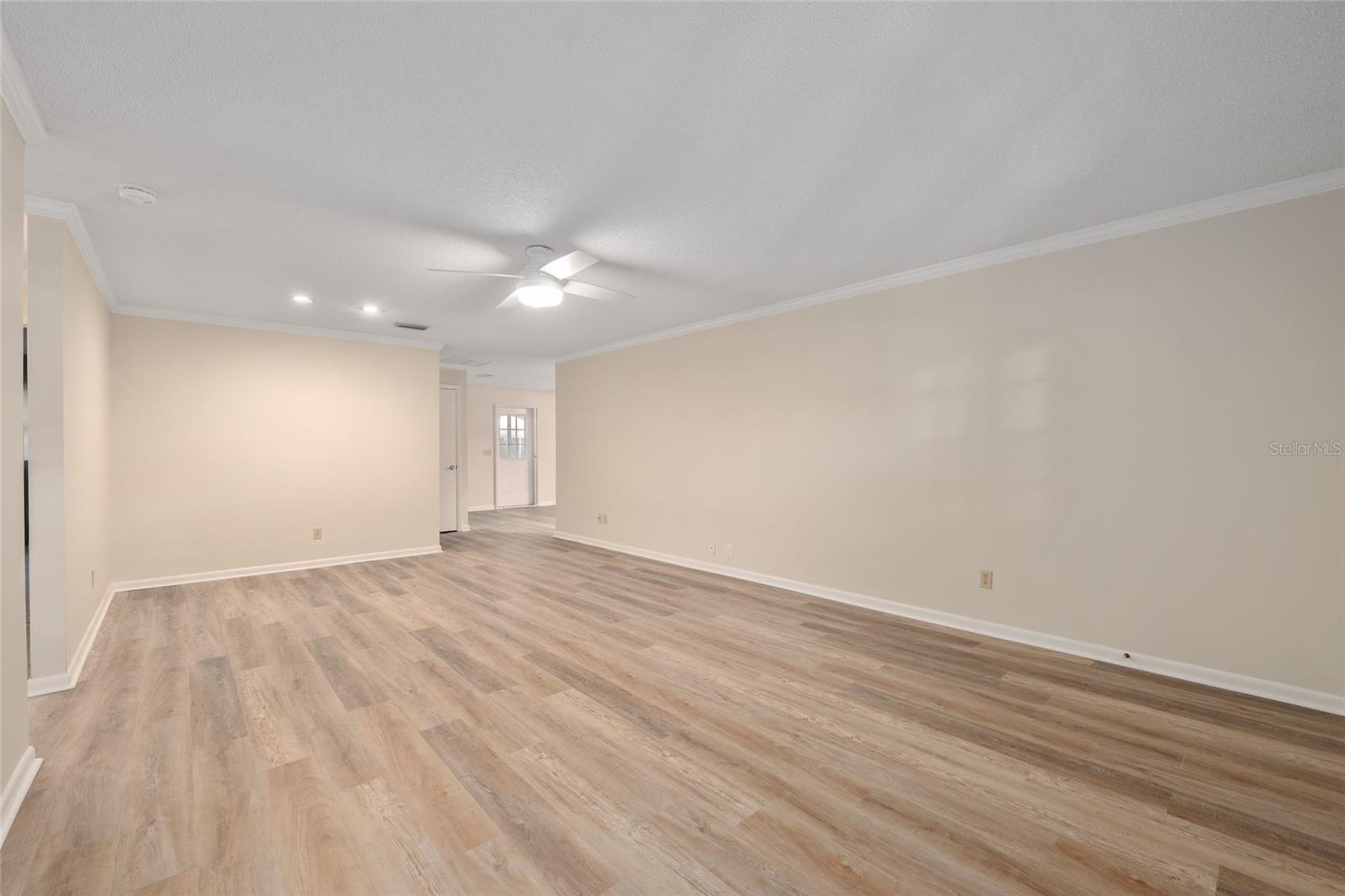 ON TOP OF THE WORLD - Residential