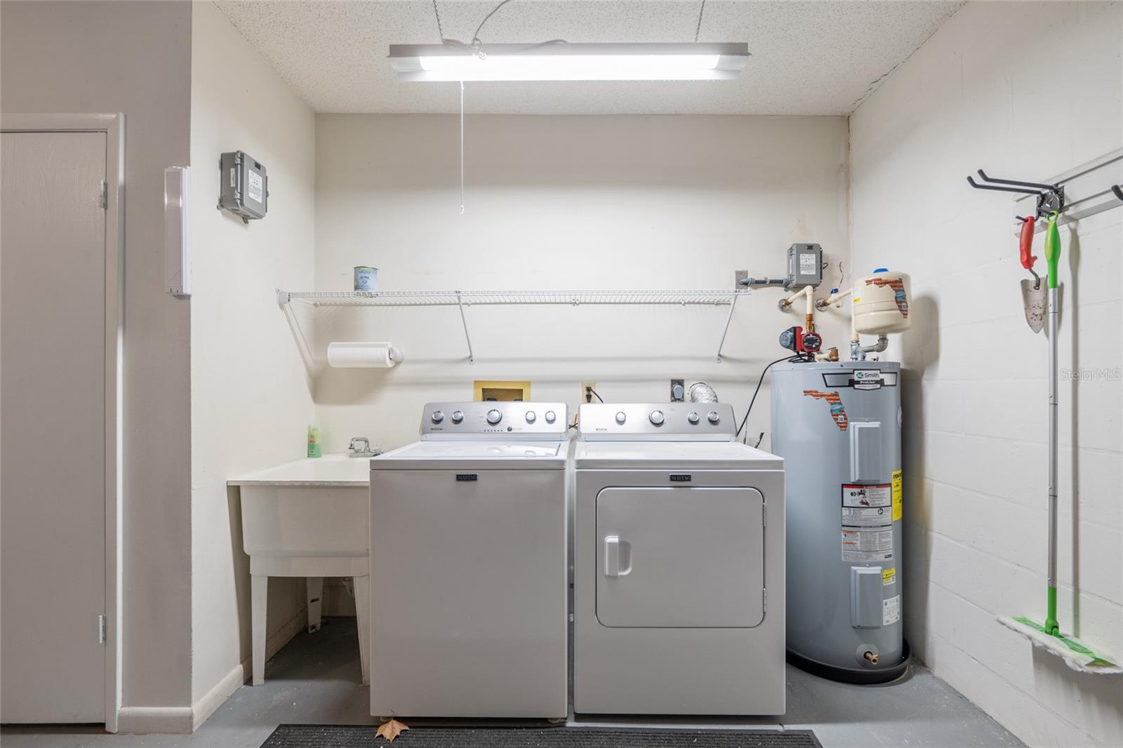 ON TOP OF THE WORLD - Residential