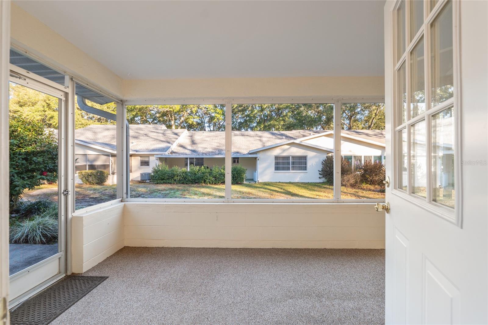 ON TOP OF THE WORLD - Residential