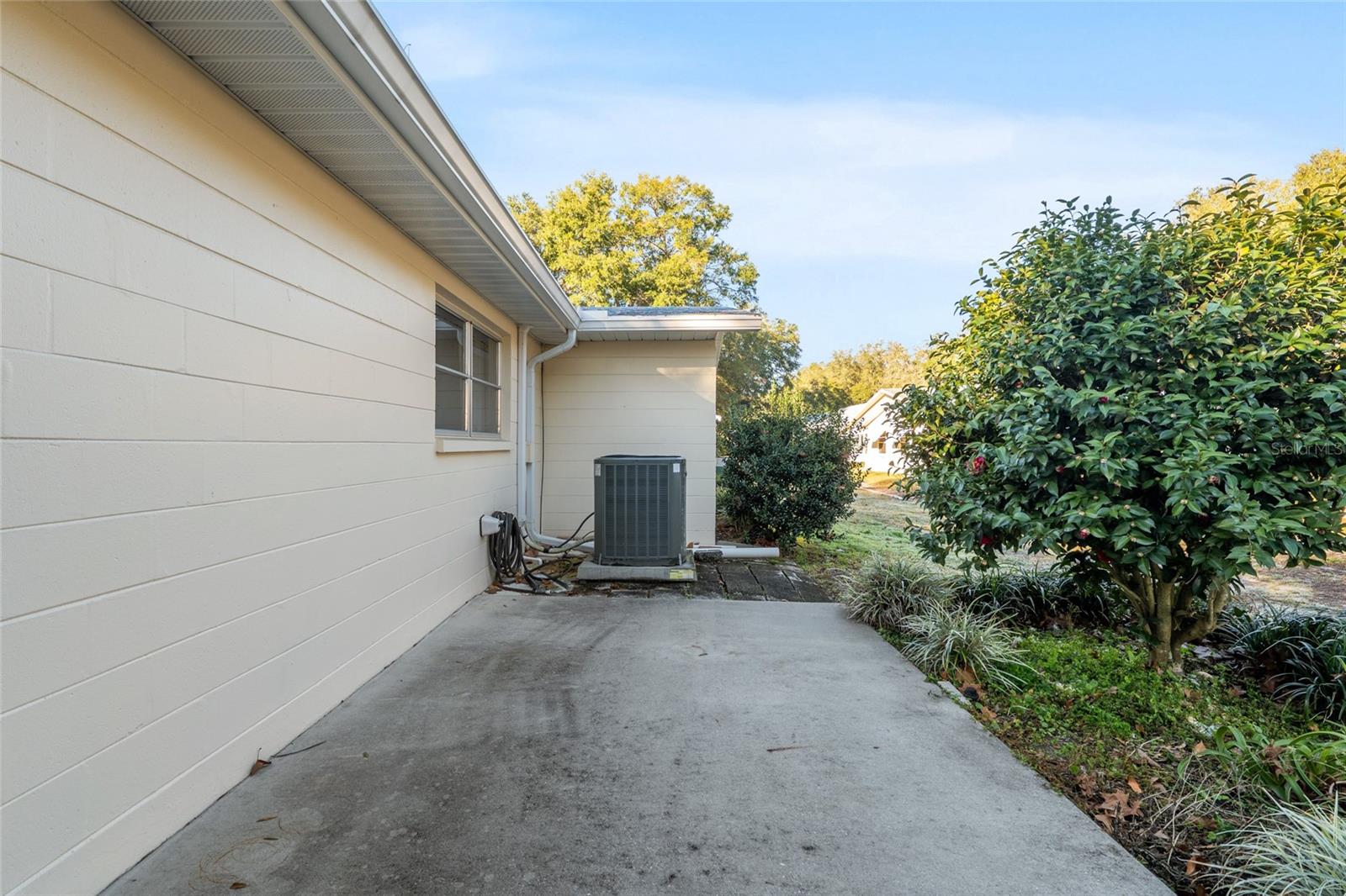 ON TOP OF THE WORLD - Residential