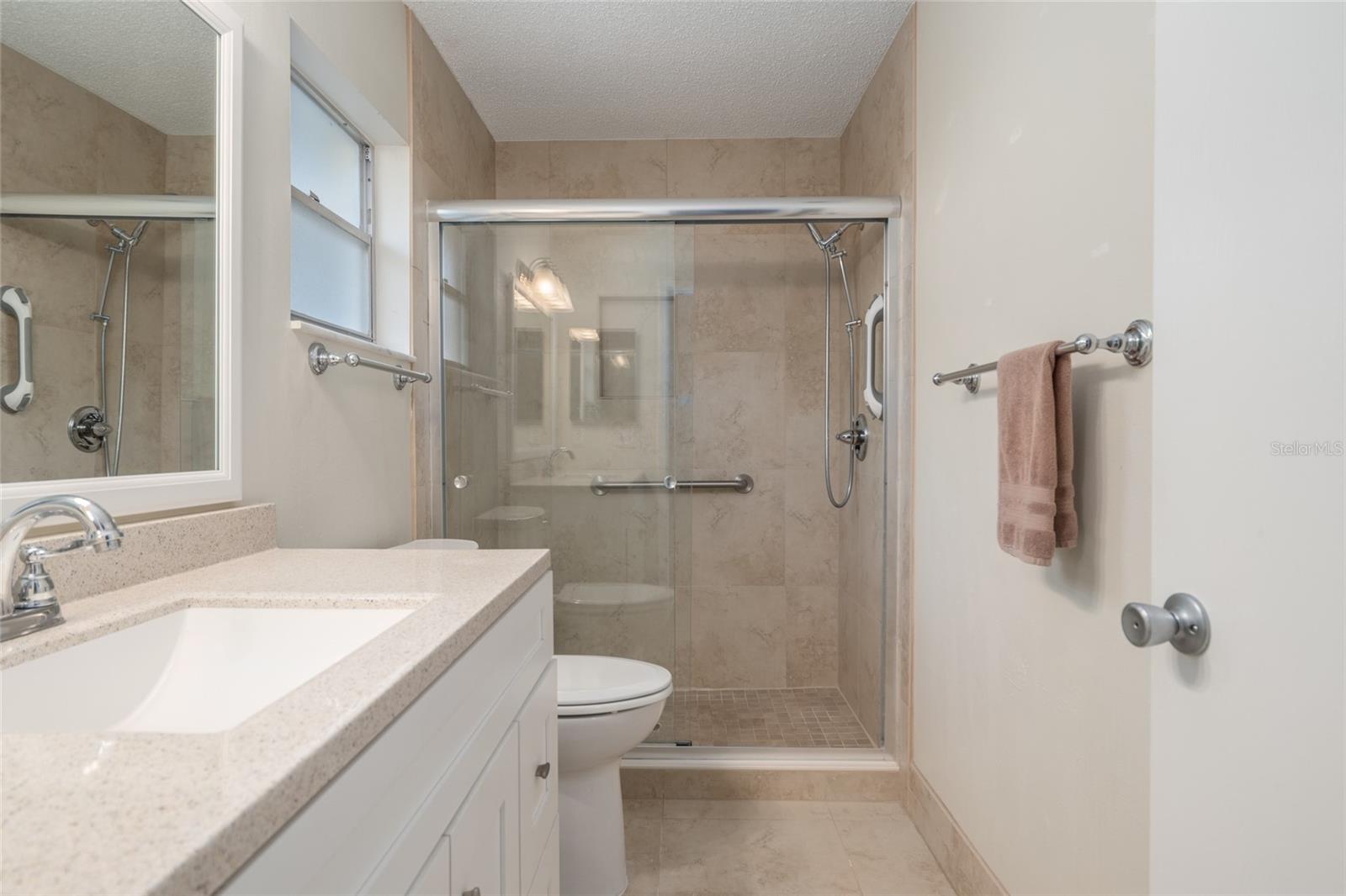 ON TOP OF THE WORLD - Residential