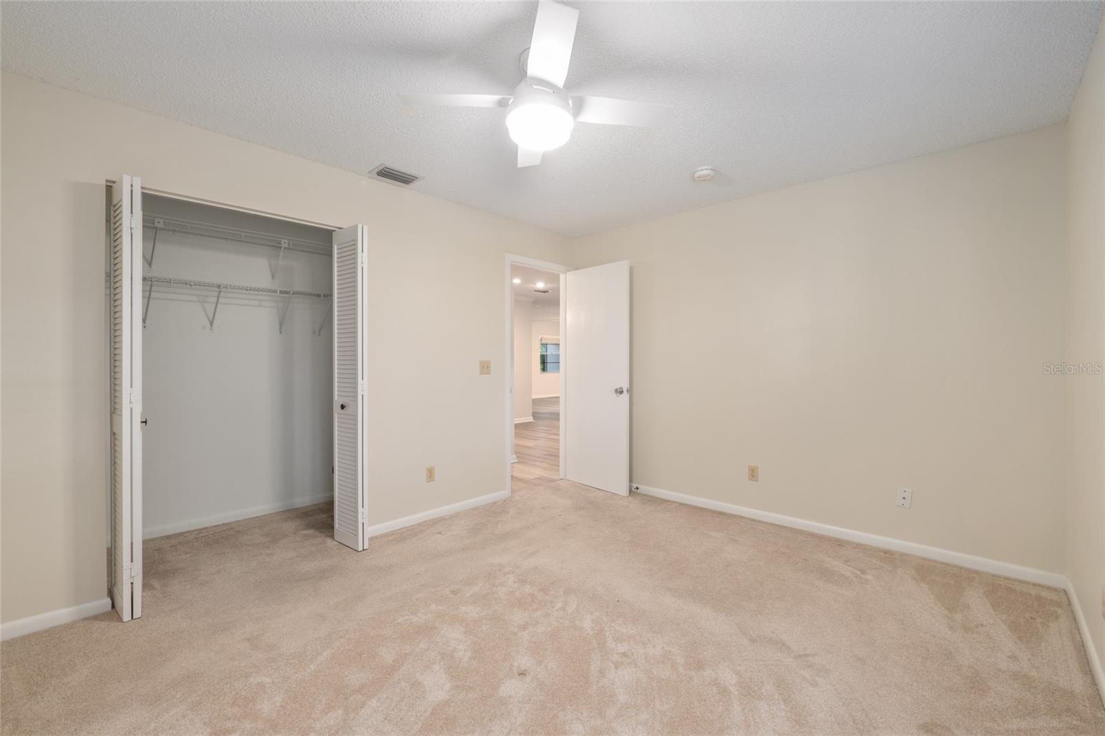 ON TOP OF THE WORLD - Residential