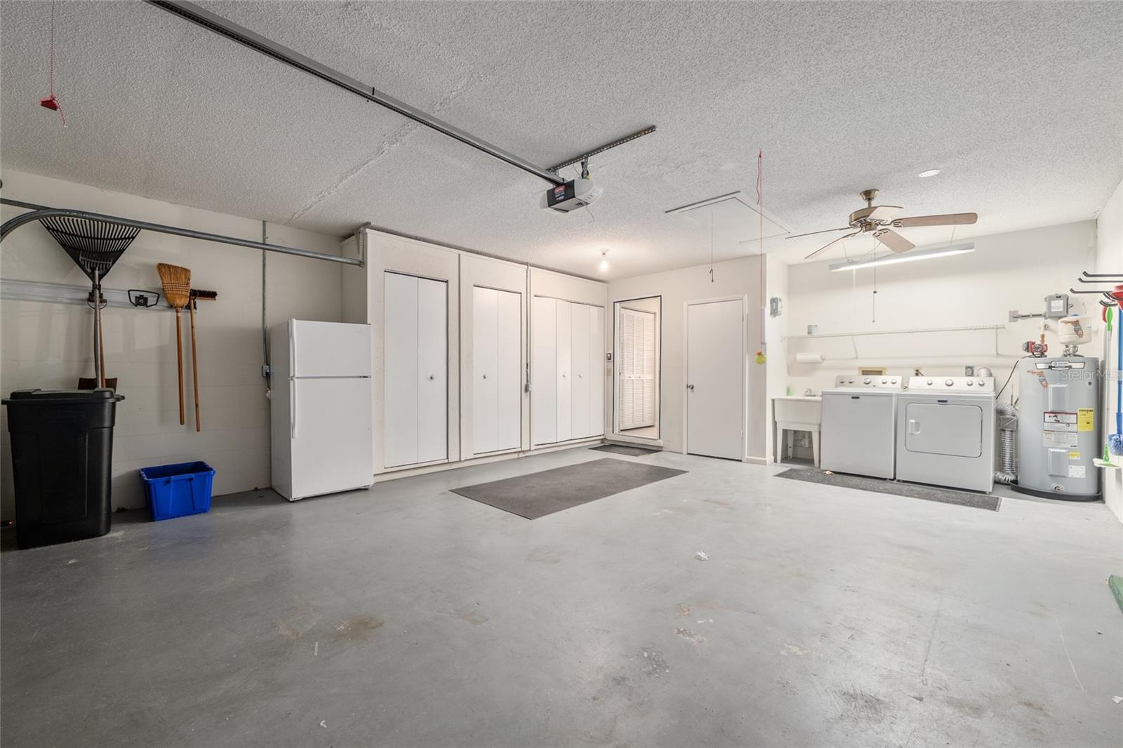 ON TOP OF THE WORLD - Residential